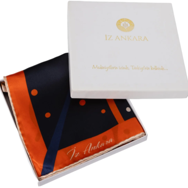 Ankara Keçisi Motifli İpek Eşarp | Turuncu & Lacivert