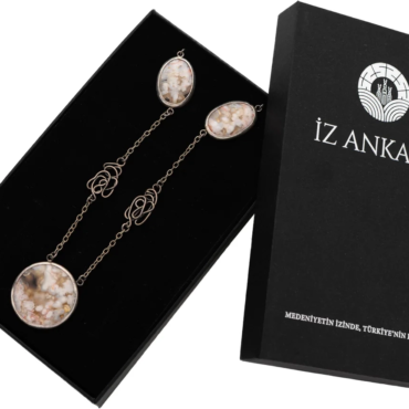 Beyaz-Kahverengi Oval ve Yuvarlak Agat Taşlı Gümüş Kolye