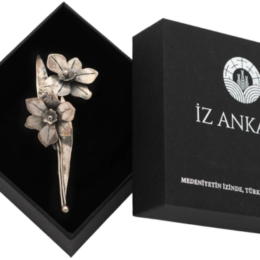 Gümüş Nergis Çiçeği Broş