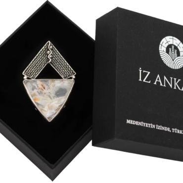 Kahverengi-Beyaz Üçgen Şekilli Agat Broş