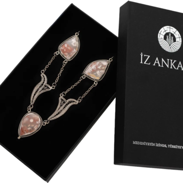 Kahverengi-Beyaz Üçlü Agat Taşlı Gümüş Kolye