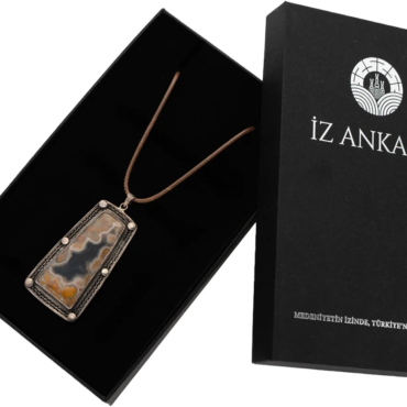 Kahverengi-Gri Dikdörtgen Agat Deri İpli Gümüş Kolye