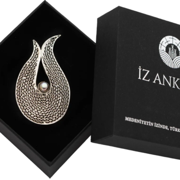 Lale Formlu Gümüş Güverseli Telkari Broş