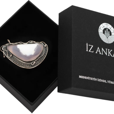 Şeffaf-Beyaz Yarım Daire Akik Broş