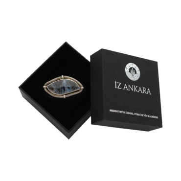 Siyah Beyaz Soyut Şekilli Agat Broş